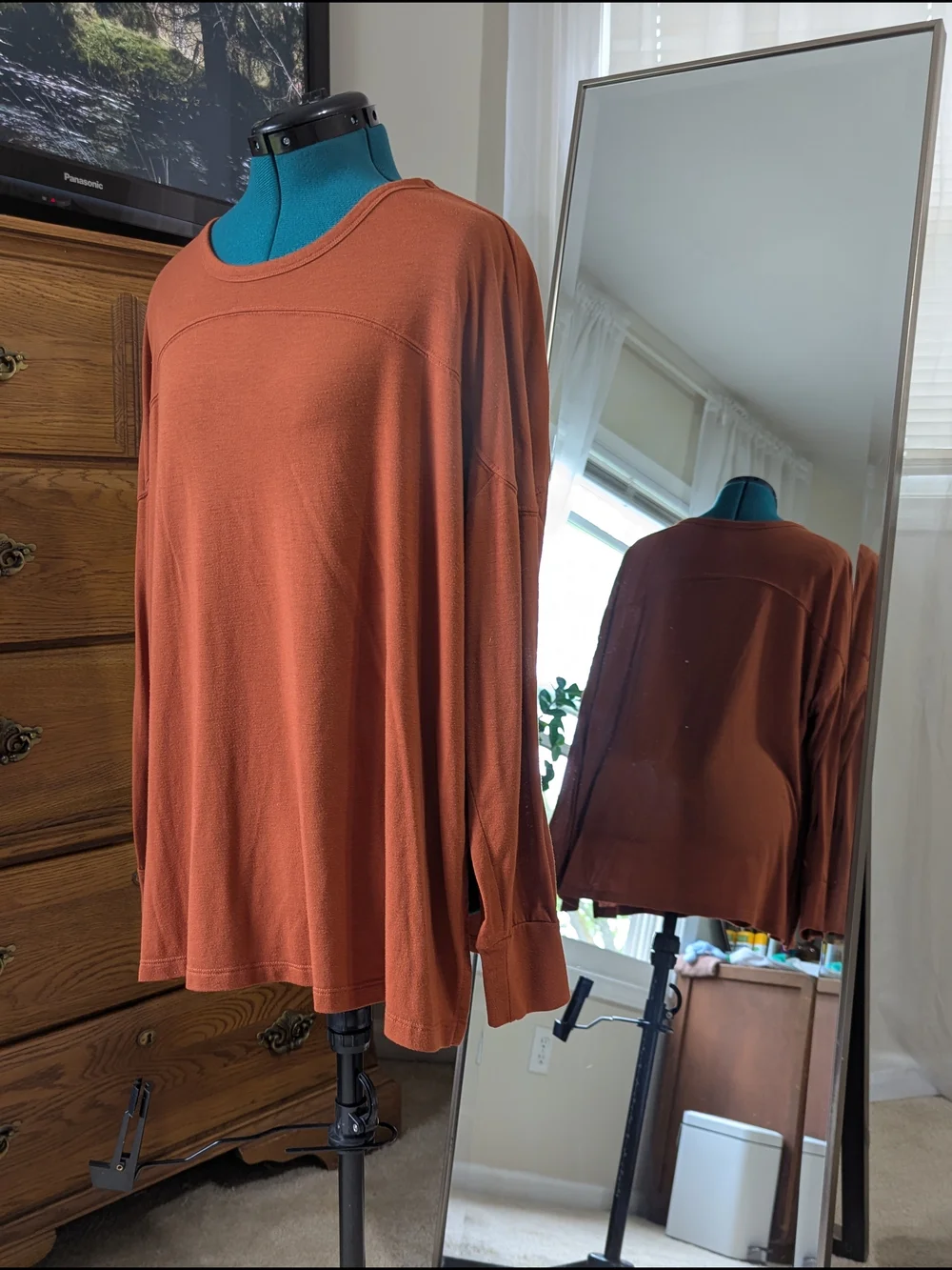 Old Navy Rust Orange Lightweight Long-Sleeve Top - Picture 2 of 5